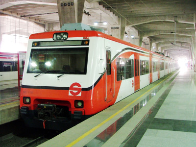 Ferrocarril_Suburbano_de_la_Zona_Metropolitana_del_Valle_de_México_estación_Buenavista.jpg